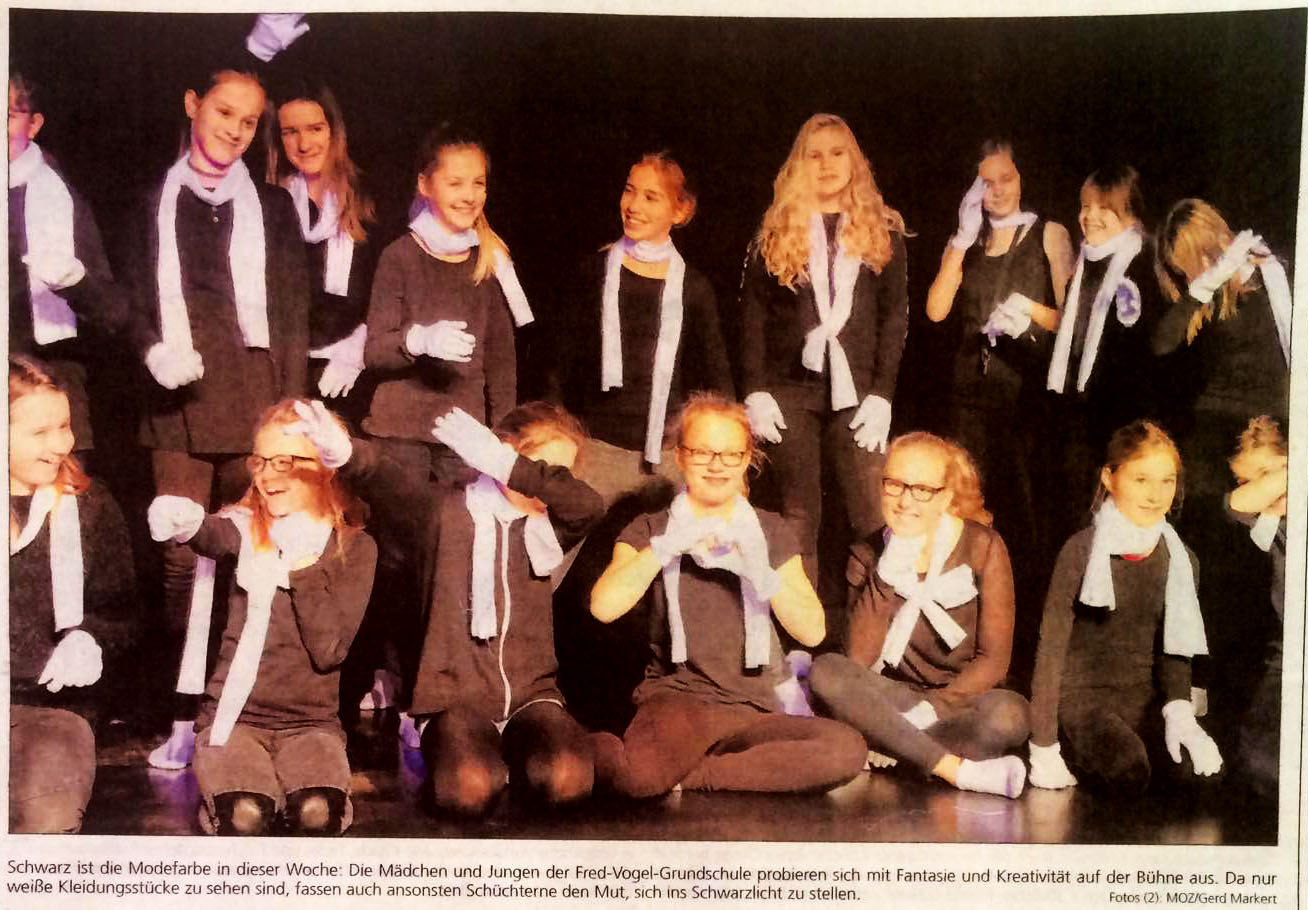 Schwarzlichttheater Unterstufe | Workshop